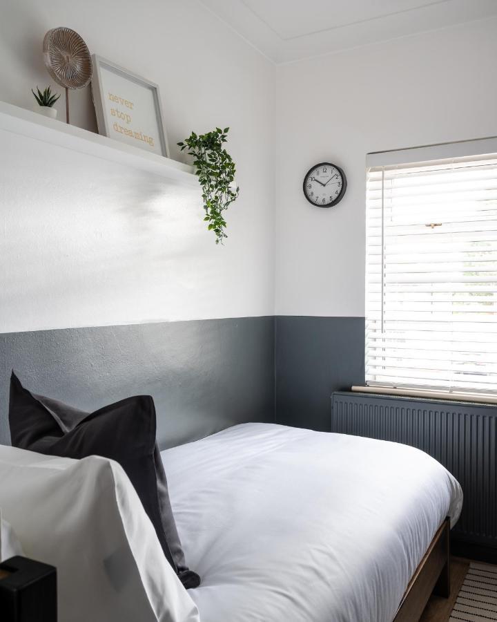 Large Luxury Solihull House - The Residence - Close To Nec - Sleeps 9 Kültér fotó