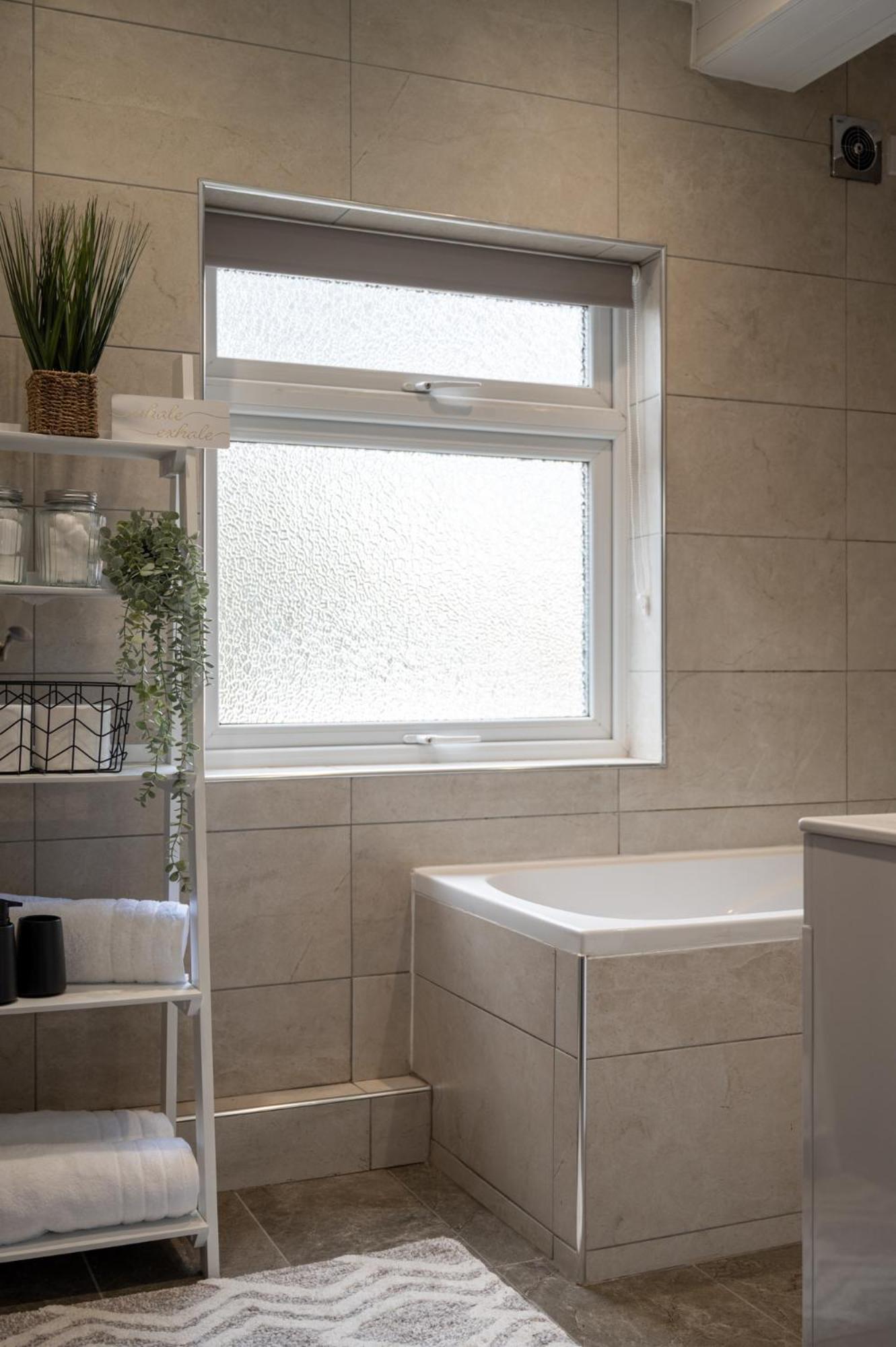 Large Luxury Solihull House - The Residence - Close To Nec - Sleeps 9 Kültér fotó
